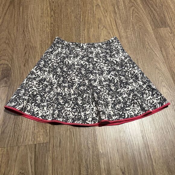 Club Monaco Tavie Floral Flare Mini Skirt. Size 00 - Picture 4 of 9